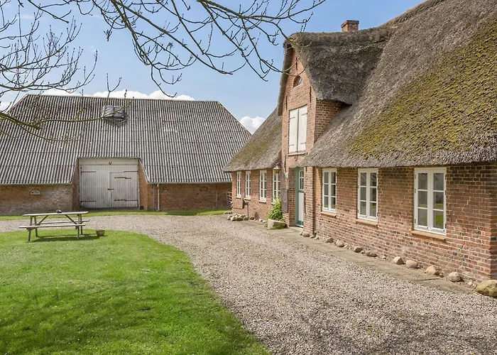 Inda - 10km From The Sea By Interhome *